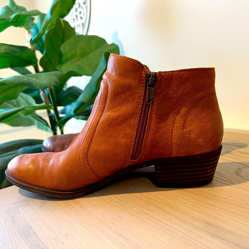 Lucky Brand Women's Basel Ankle Bootie in Toffee size 8.5 Like new!